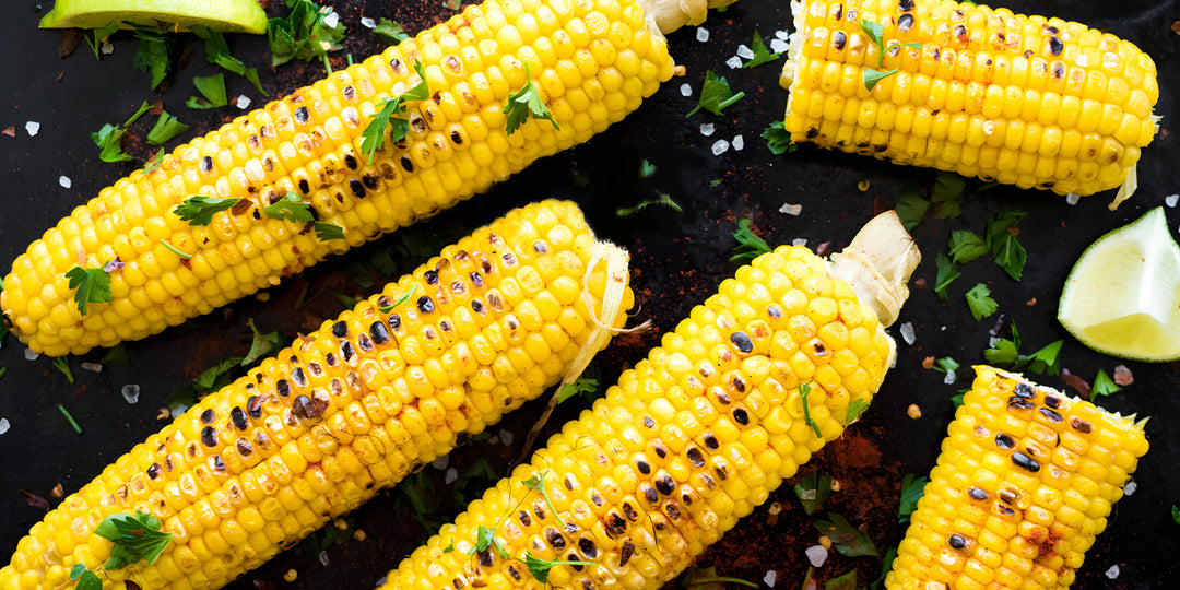 Mazorca de maíz a la parrilla al estilo mexicano